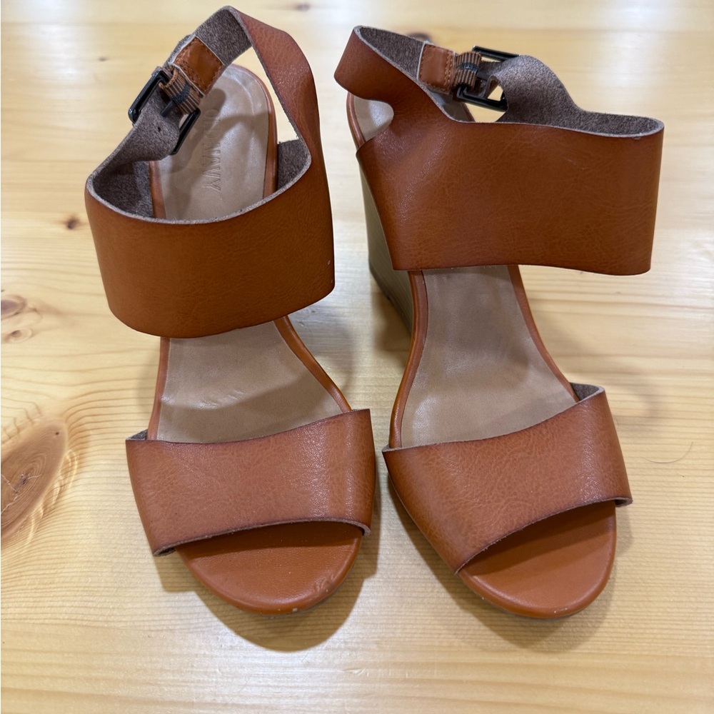 Old Navy Tan Wedge Sandals with Platform Sole